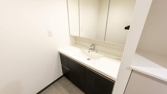 Gallery image 14